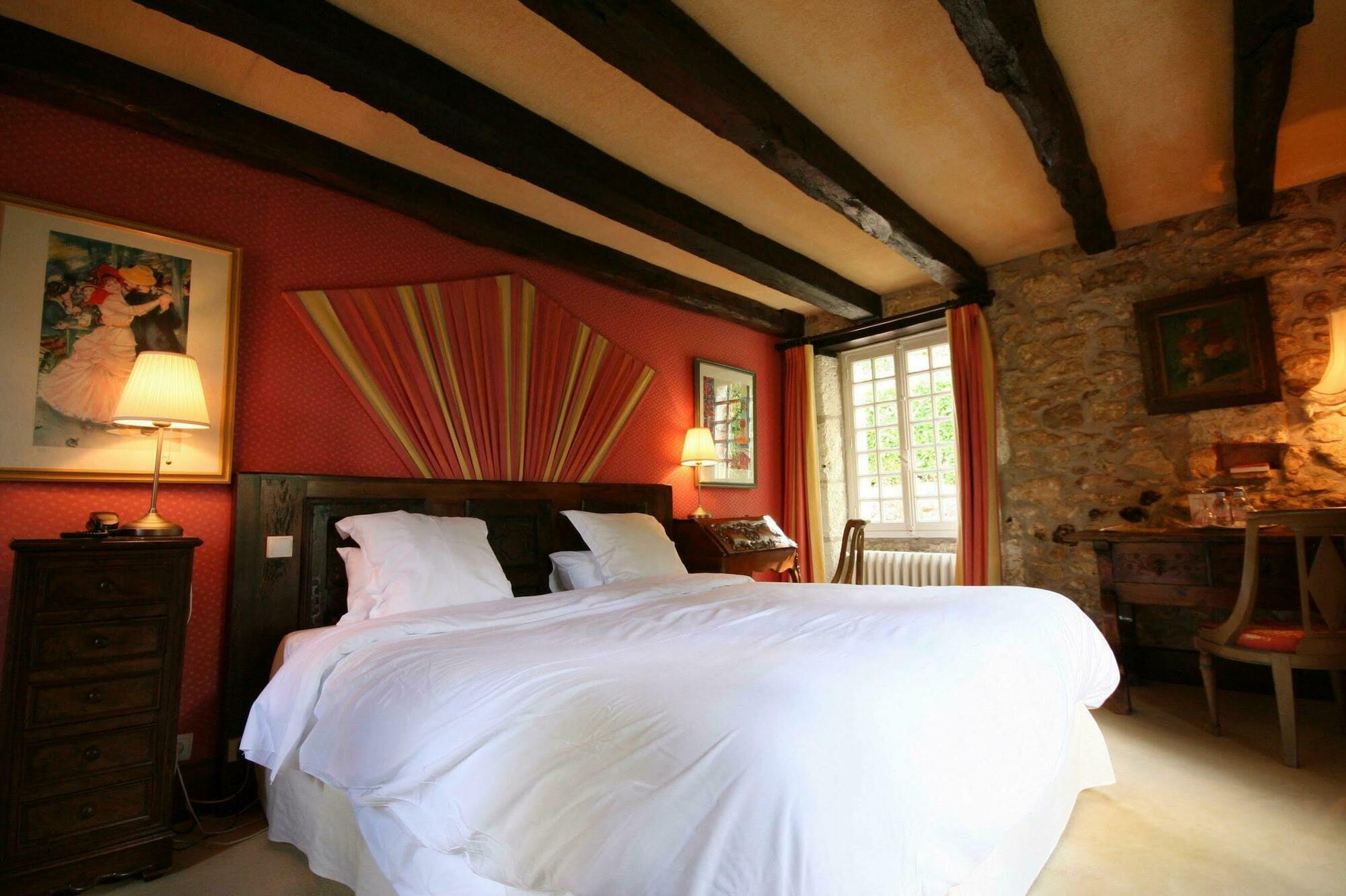 Hotel Le Moulin Du Roc 5*